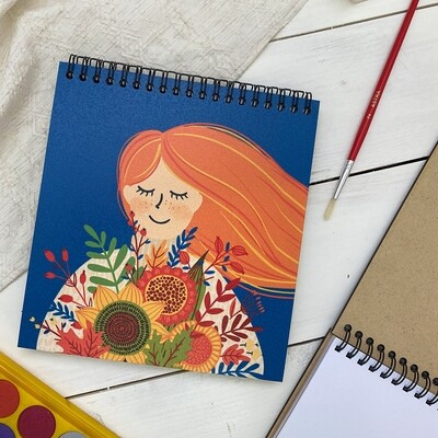 Блокнот Sketchbook (квадрат) Рыжая девушка