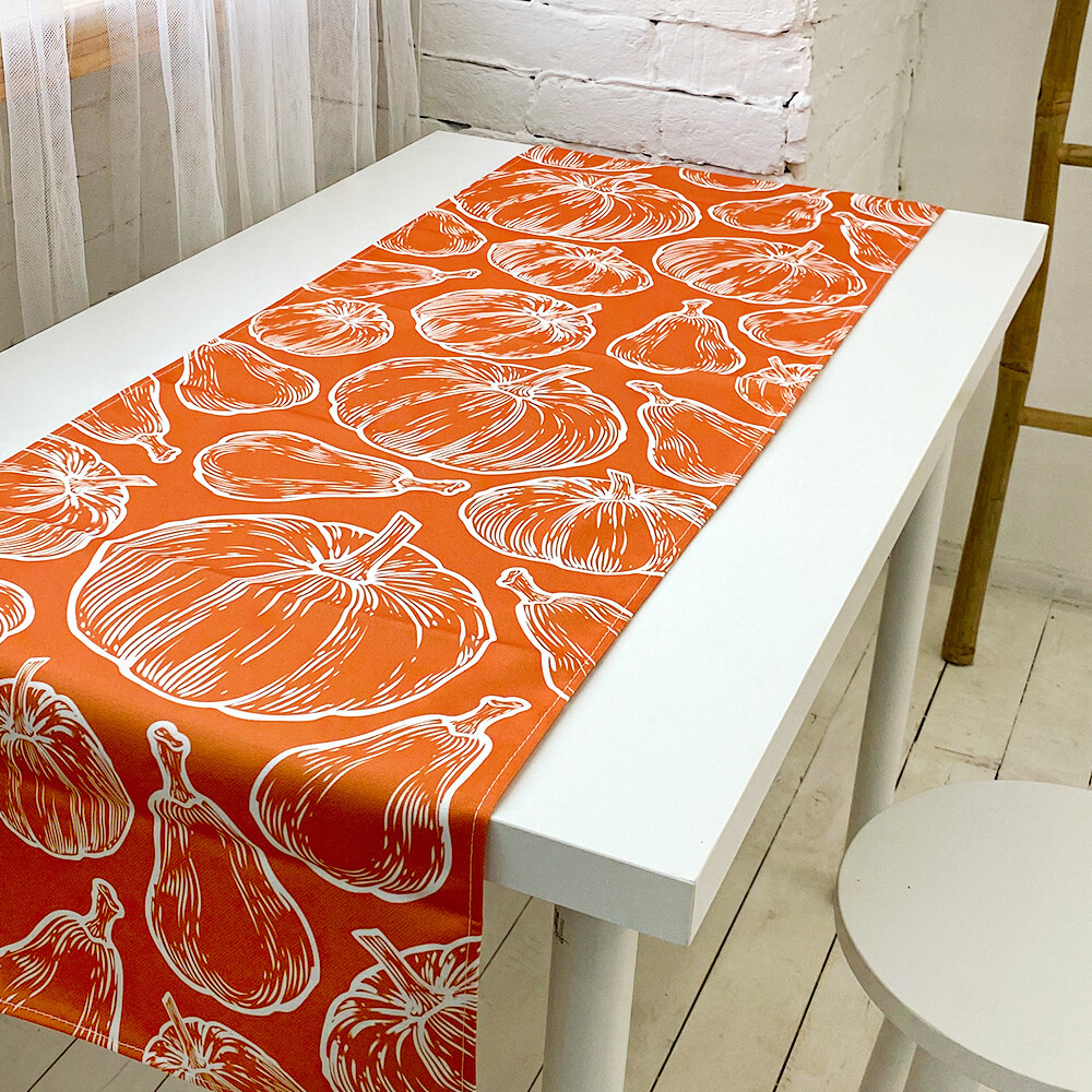 Дорожка на стол (раннер) Тыква на оранжевом фоне