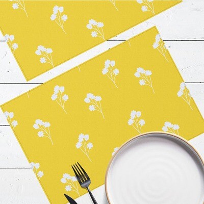 Салфетки на стол, 2шт Белые цветы на желтом фоне