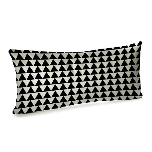 Подушка для дивану 50х24 см Чорні трикутники на білому фоні
