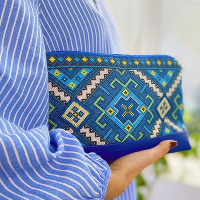 Косметичка дорожня жіноча Lovely Український орнамент з синім шкірзамінником