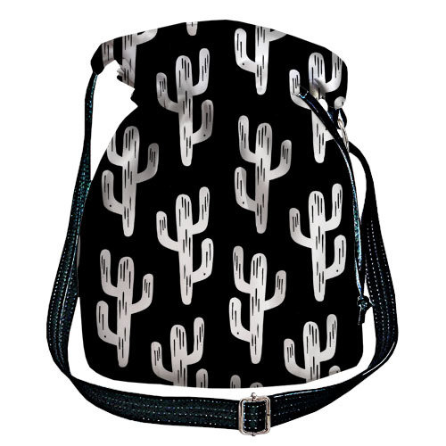 Женская сумка мешок Torba Белые кактусы на черном фоне