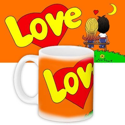 Чашка з принтом Love is... помаранчева