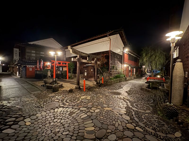 🍁 Gujo Hachiman: Where nature and tradition meet in the mountains of Gifu