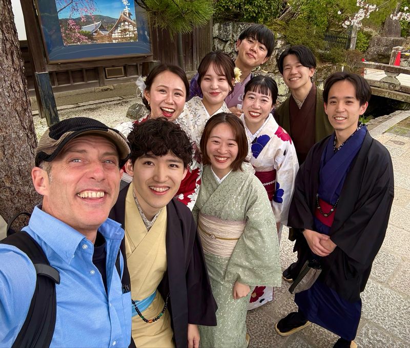 🎌 Translation Session or Cultural Consultations (Hourly Rate)