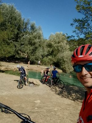 Tuscan Natural pools eBike tour + wine tasting in a local winery