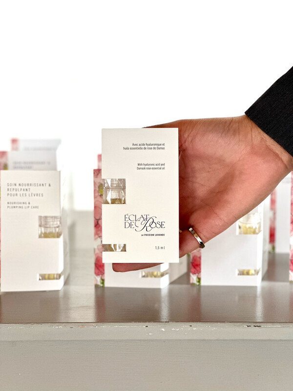 Soin nourrissant &amp; repulpant pour les lèvres