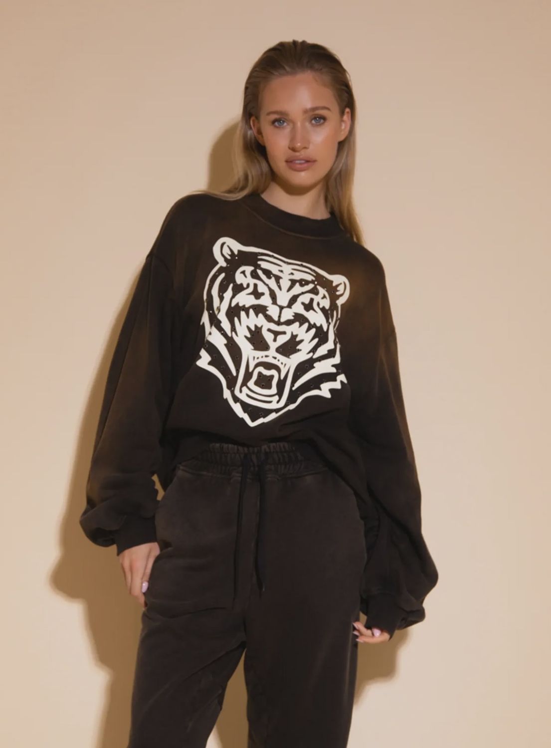 AMA Tiger sweater