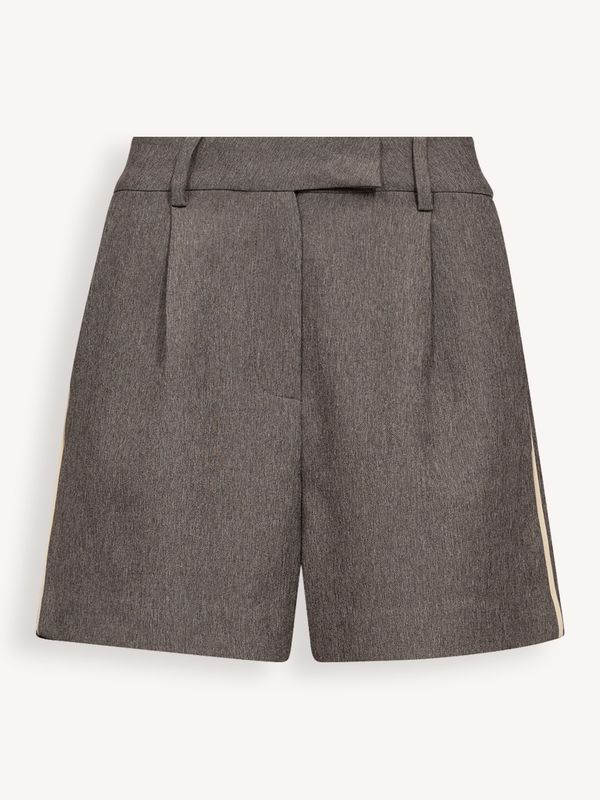 COUT NanaCC Piping Pleat Shorts