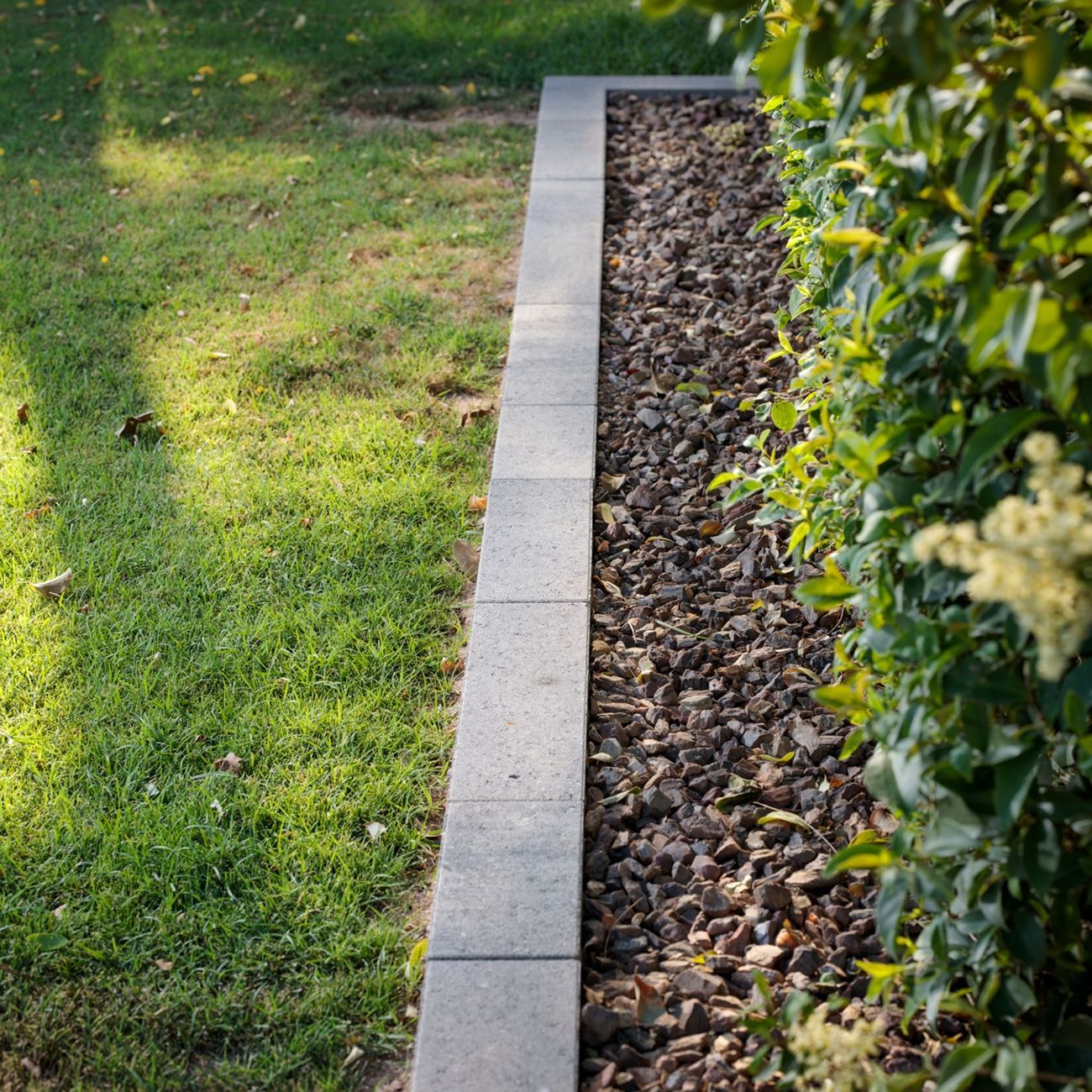 Melville Curb Paver Edger