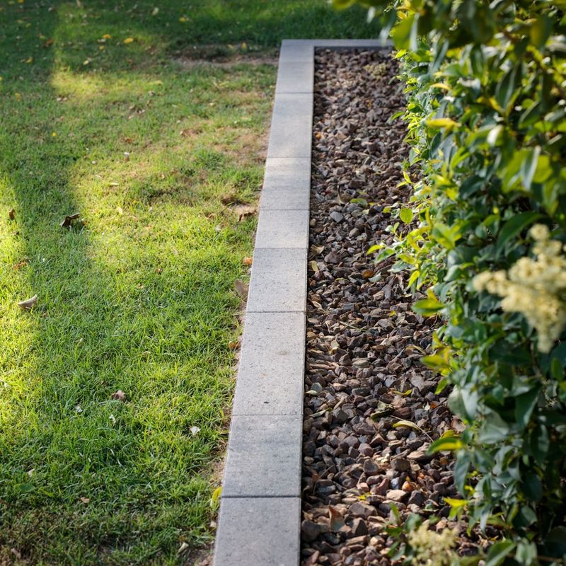 Melville Curb Paver Edger