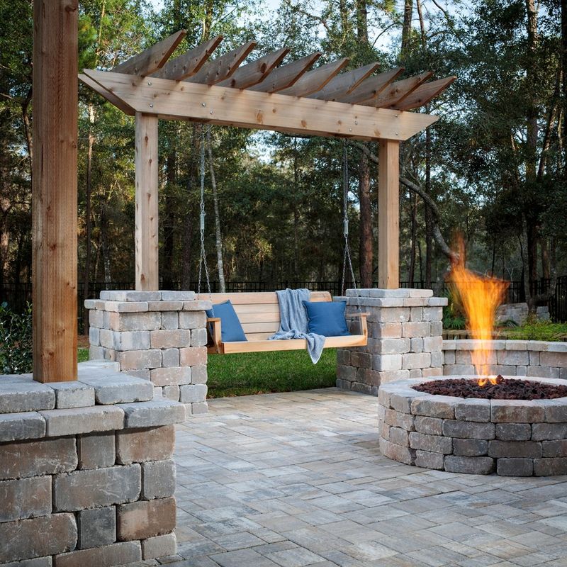 Weston Stone Wedge Round Fire Pit Kit
