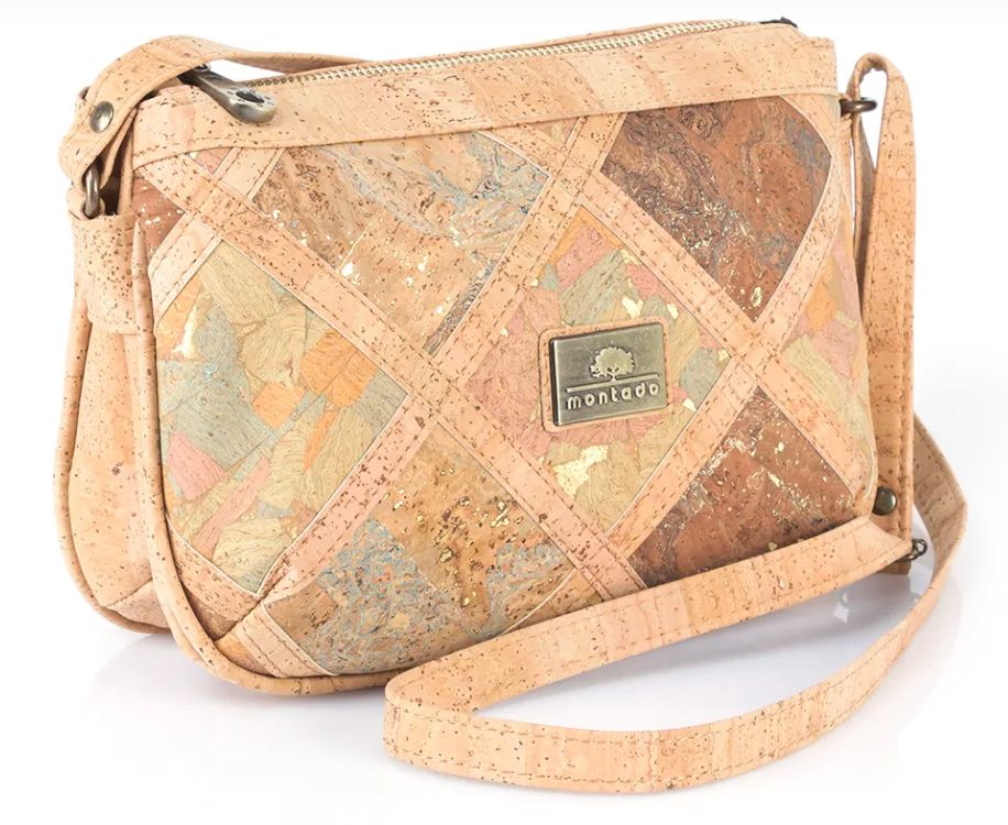 Crossbody with 3 compartments and diamond geometric accent 461c1653