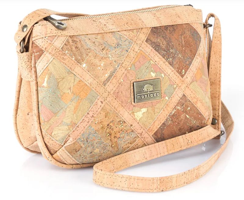 Crossbody with 3 compartments and diamond geometric accent 461c1653