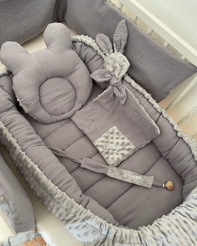 Attache tétine gris