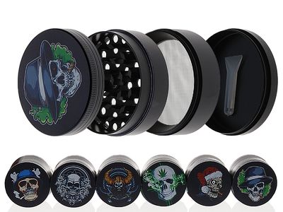Metalen grinder "Schedels"; 6 verschillende ontwerpen; 50 x 37 mm; per stuk: assorti