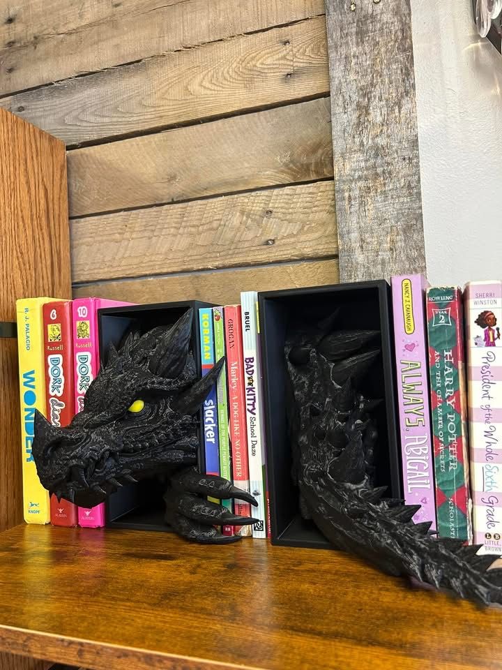 Dragon Head and Tail Book Nooks