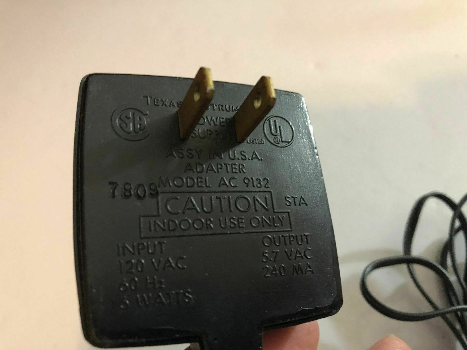 AC 9132 5.7V 240mA AC Adapter - New