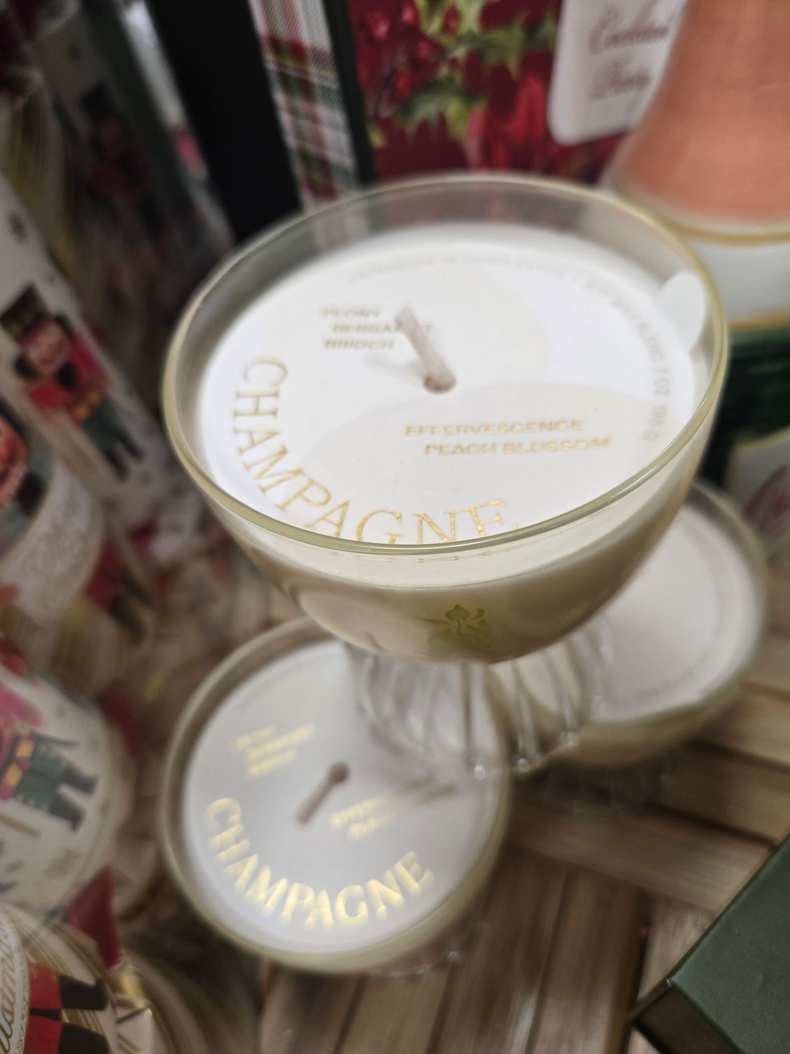 RW 7 oz Candle, Scent: Champagne