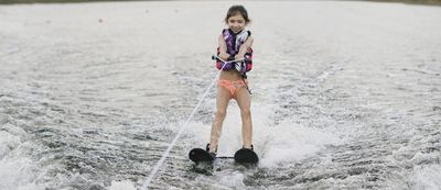 Waterskis