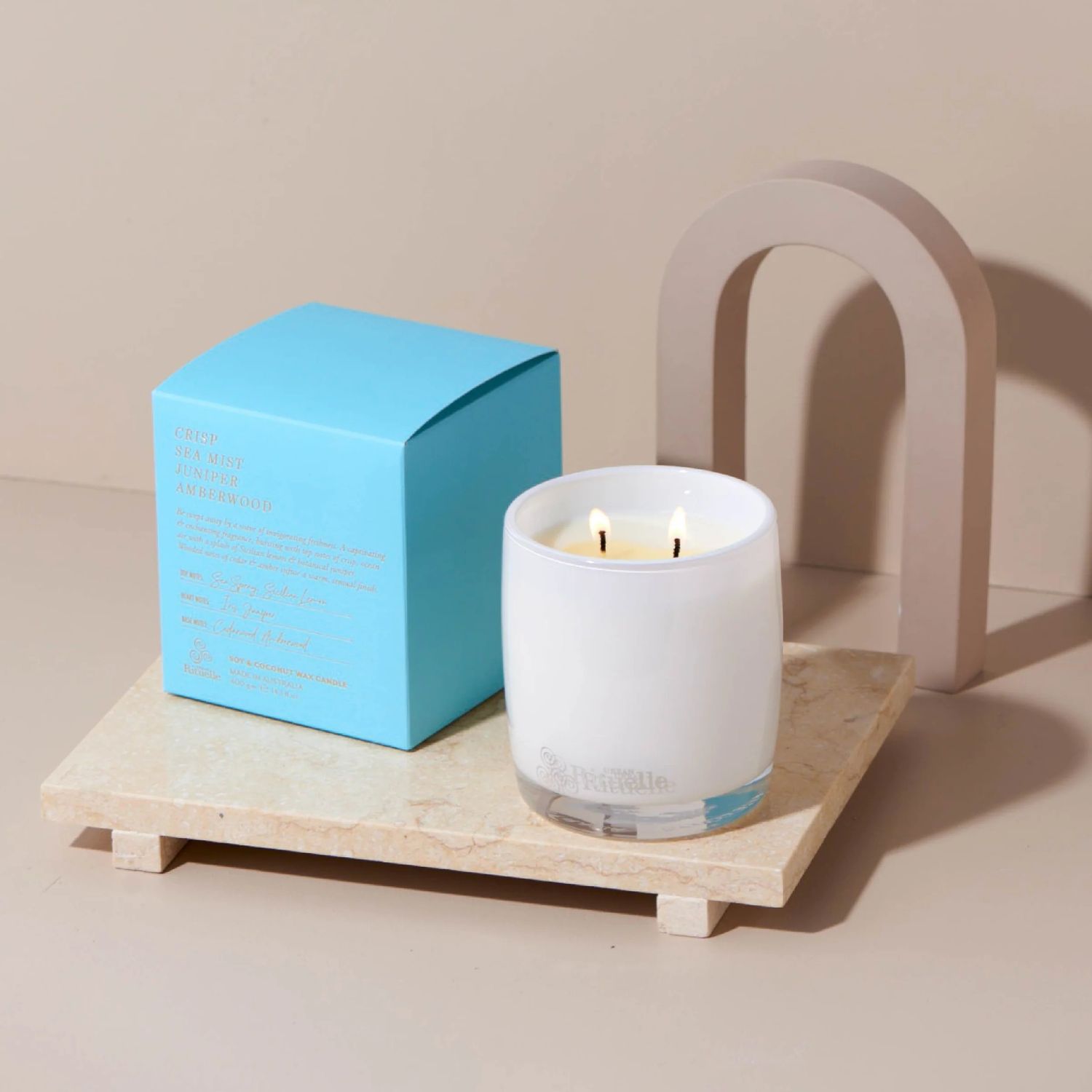 Urban Rituelle Soy Candle - 400gm, Fragrance: Crisp Sea Mist Juniper Amberwood