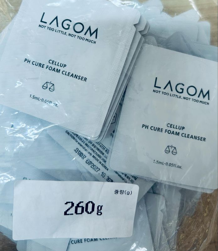 LAGOM Cellup PH Cure Foam Cleanser 1.5ml