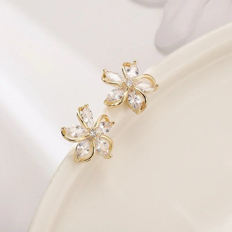 Dainty Flower Earrings