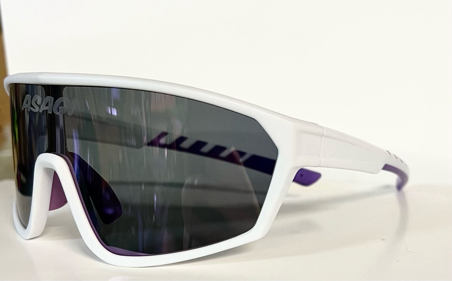 Sporty Polarized Sunglasses