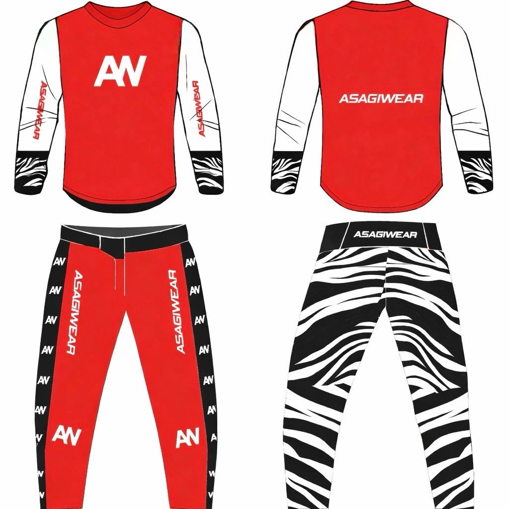 Safari Series Red Fang Gear Set