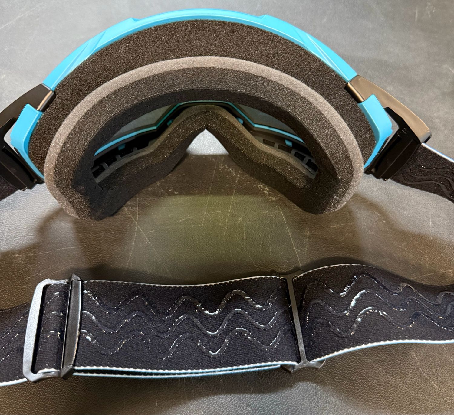 AW Race Blue Goggles