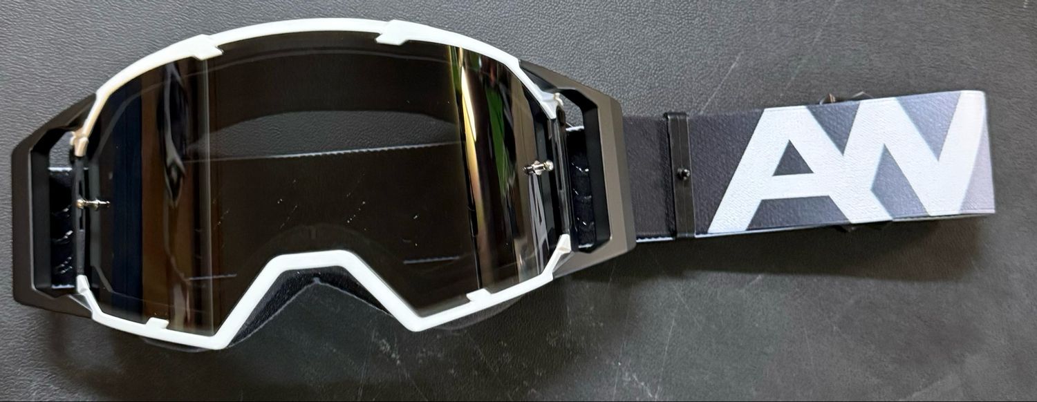 AW Arctic White Goggles