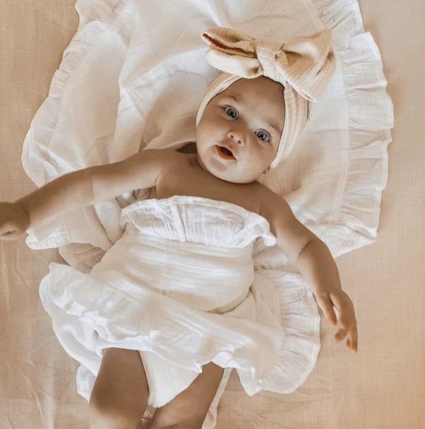 Ruffle Muslin Blanket, Colour: White