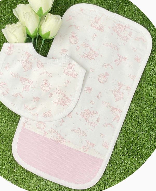 Toile Burp &amp; Bib Set, COLOR: Pink