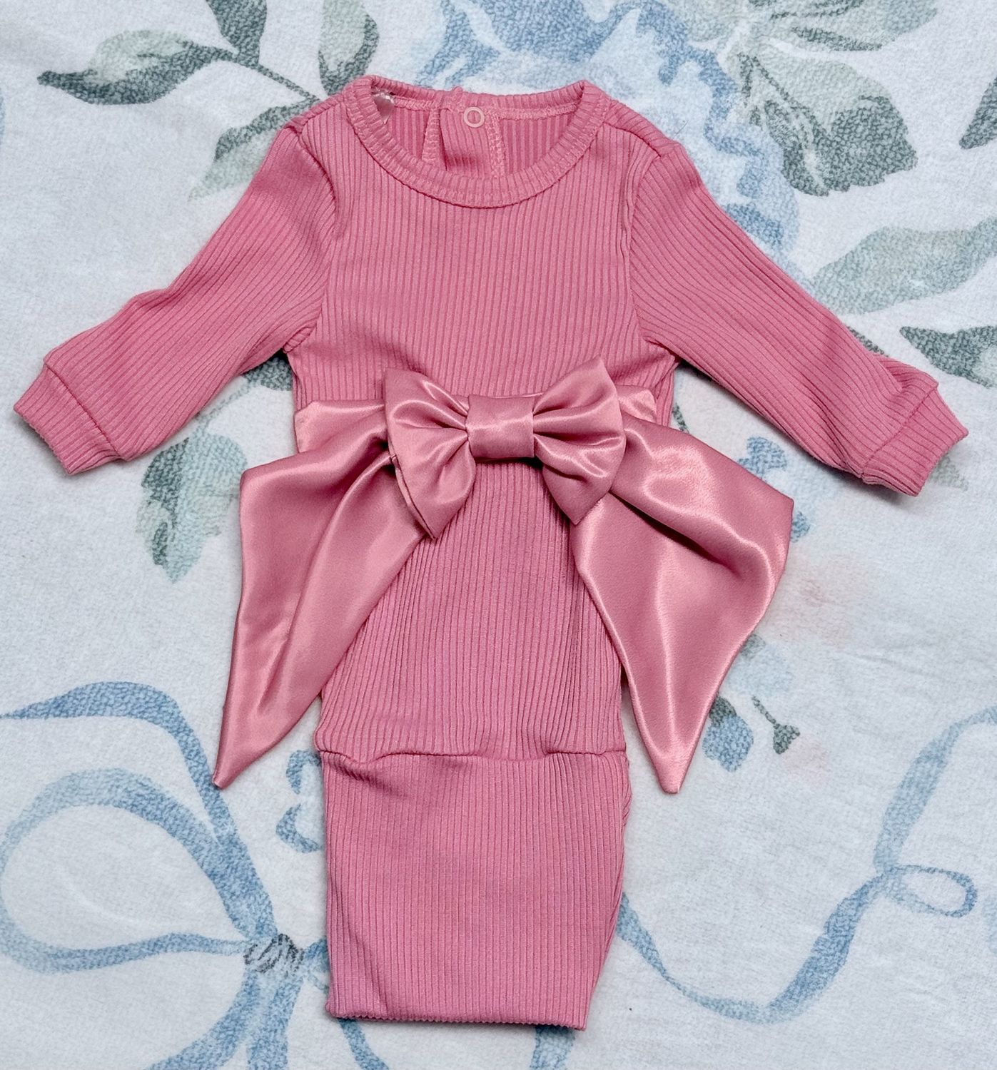 Rose Gown with Swaddle Bow, Size: NB