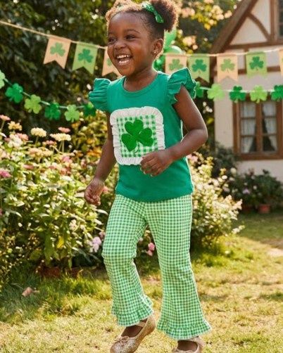 Four Leaf Clover Gingham Pant Outfit