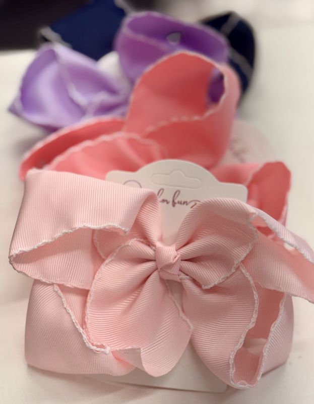 6 Inch Moonstitch Bow