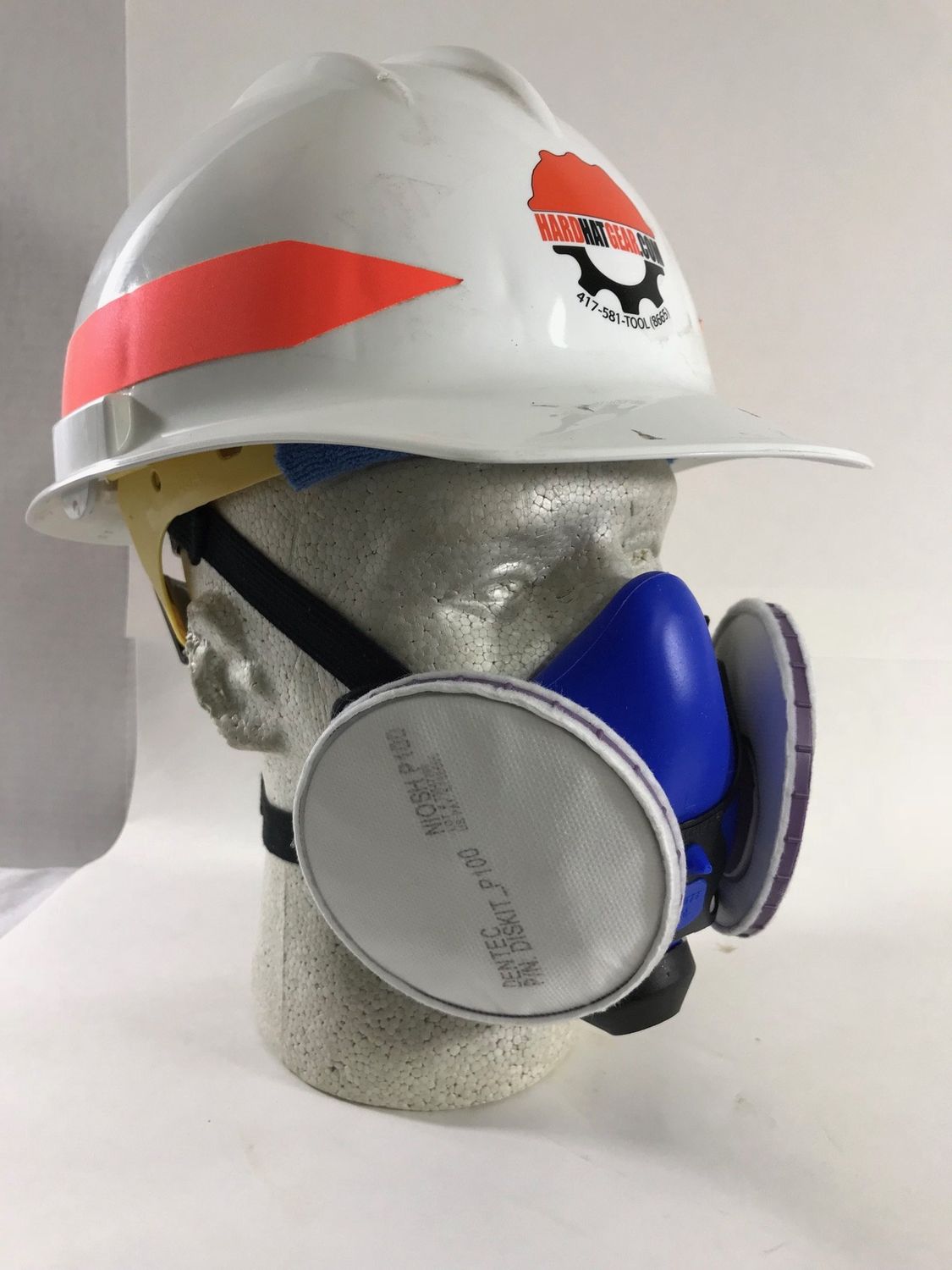 Dentec Safety Serires 100 Silicone Reusable Half Mask Respirator with Diskit P100 Filters