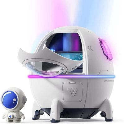 Starry Night - Space Capsule Astronaut Humidifier - 2 Colors