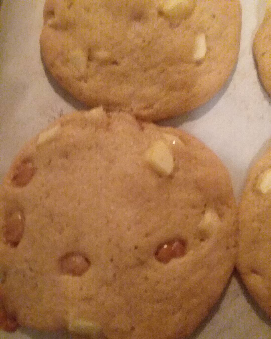 Carmel Apple Cookie
