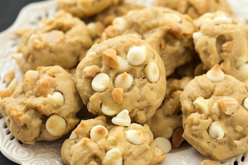 White Chocolate Macadamia Nut Gourmet Cookie