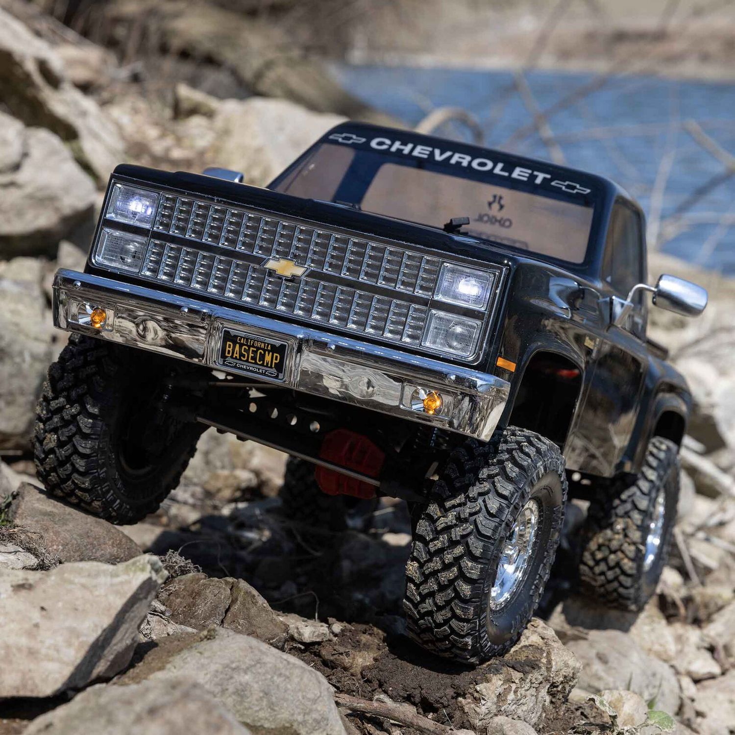 1/10 SCX10 III Base Camp 1982 Chevrolet K10 4X4 RTR Brushed Rock Crawler, Black