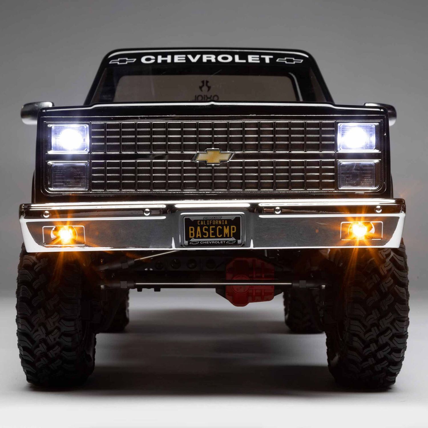 1/10 SCX10 III Base Camp 1982 Chevrolet K10 4X4 RTR Brushed Rock Crawler, Black