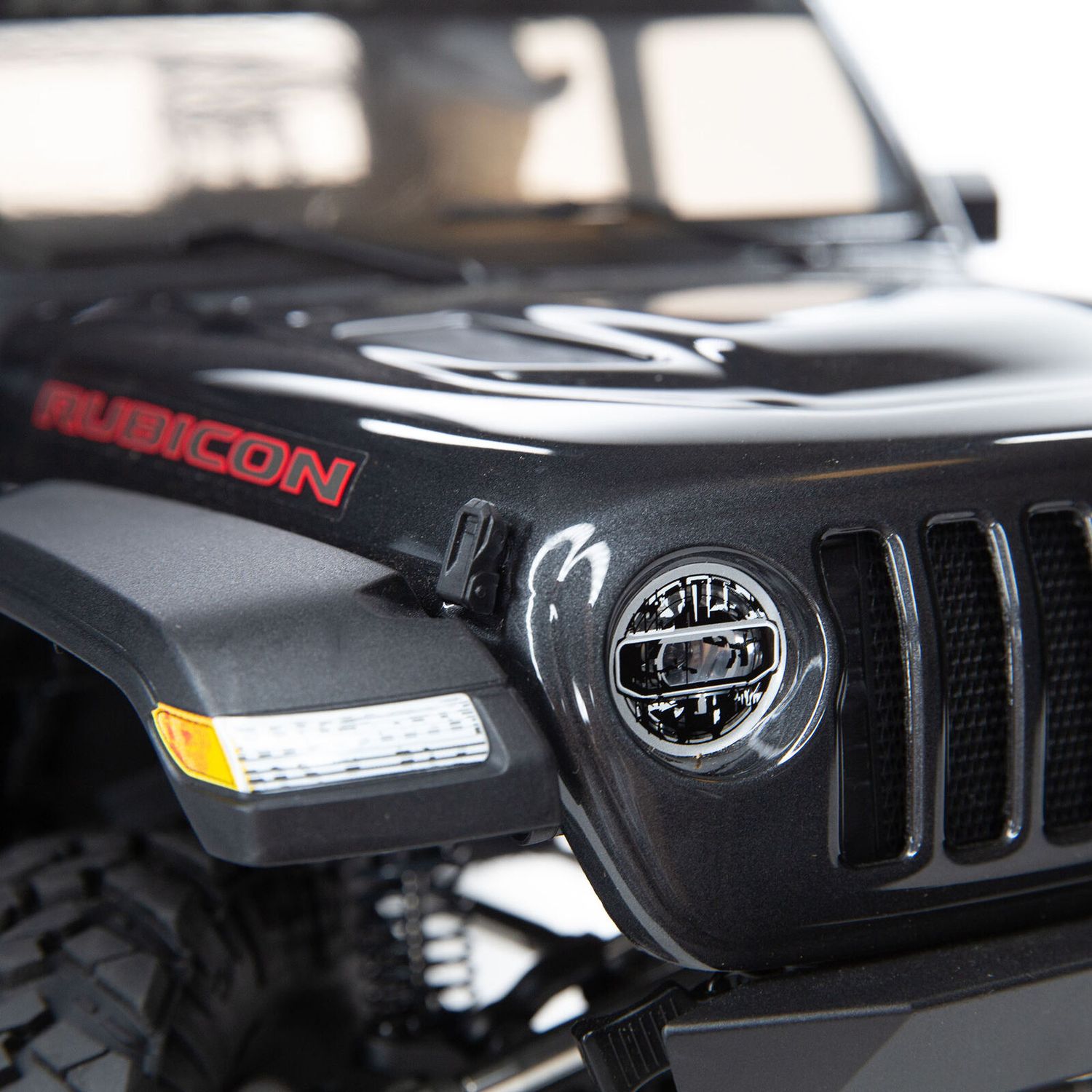 1/10 SCX10 III Jeep JT Gladiator 4X4 RTR Brushed Rock Crawler, Gray