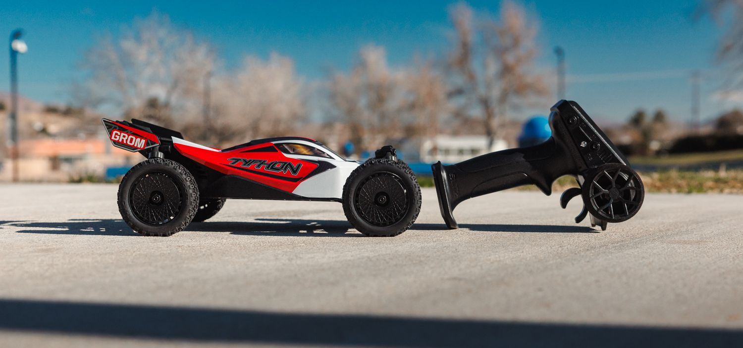 TYPHON GROM 4x4 SMART Small Scale Buggy Red/White