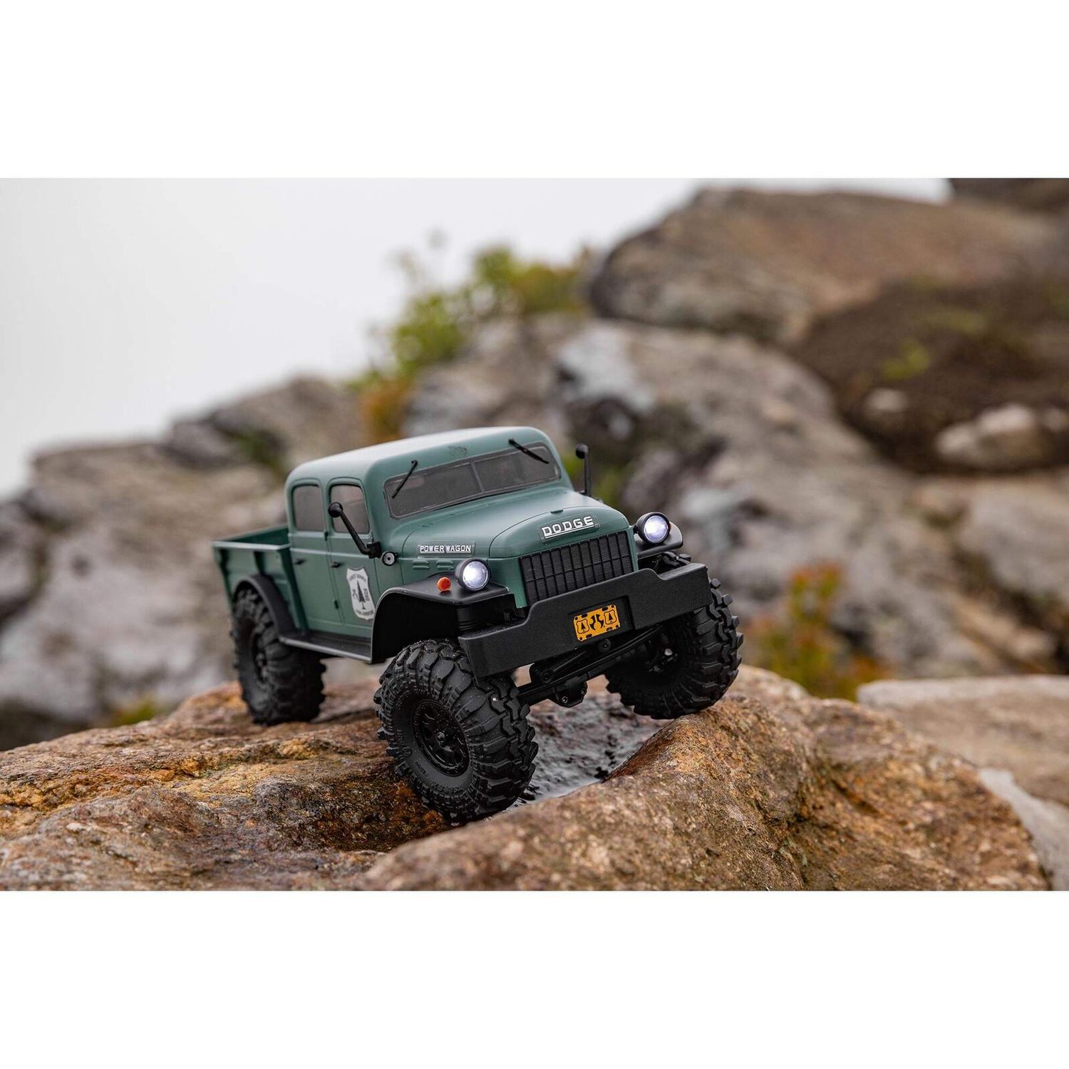 SCX24 40&#39;s 4 Door Dodge Power Wagon, Green: 1/24 4WD-RTR