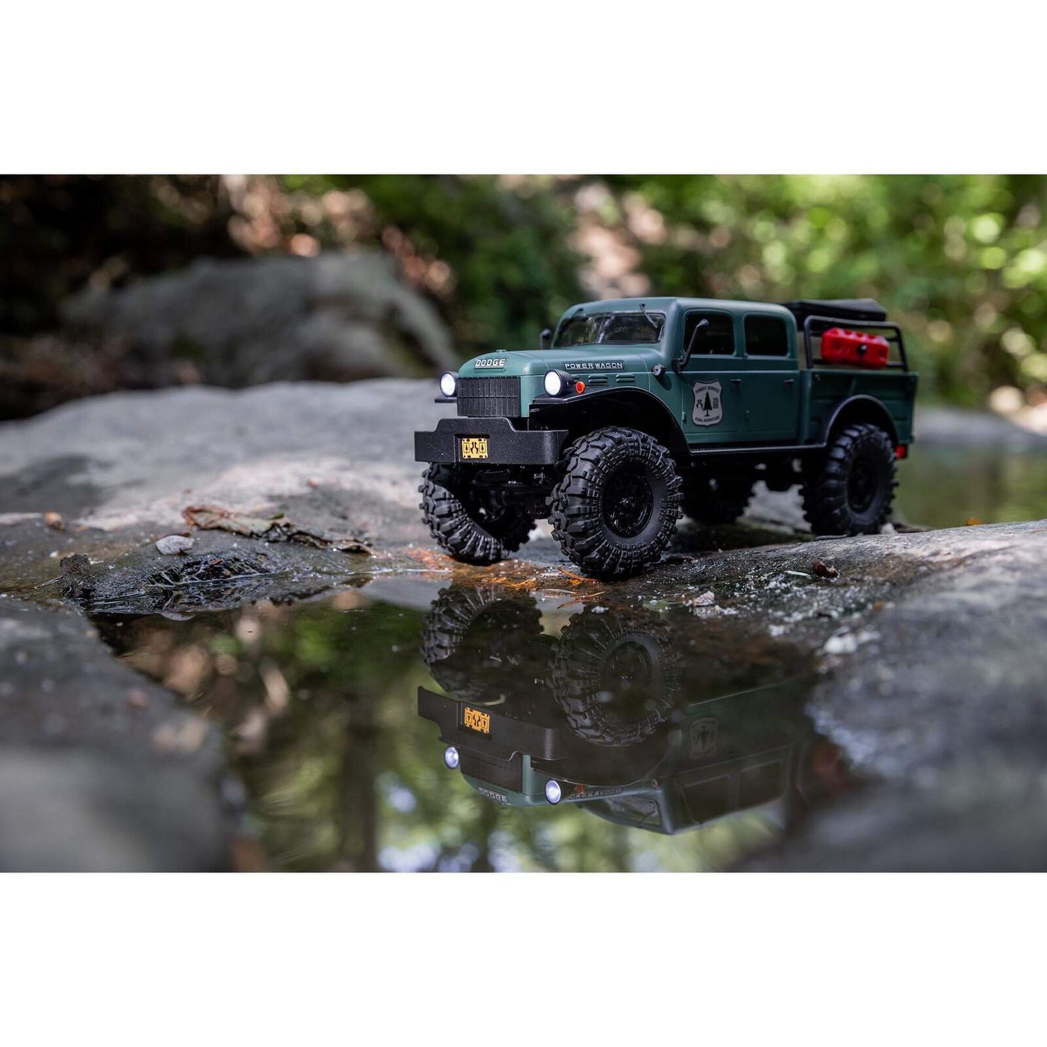 SCX24 40&#39;s 4 Door Dodge Power Wagon, Green: 1/24 4WD-RTR