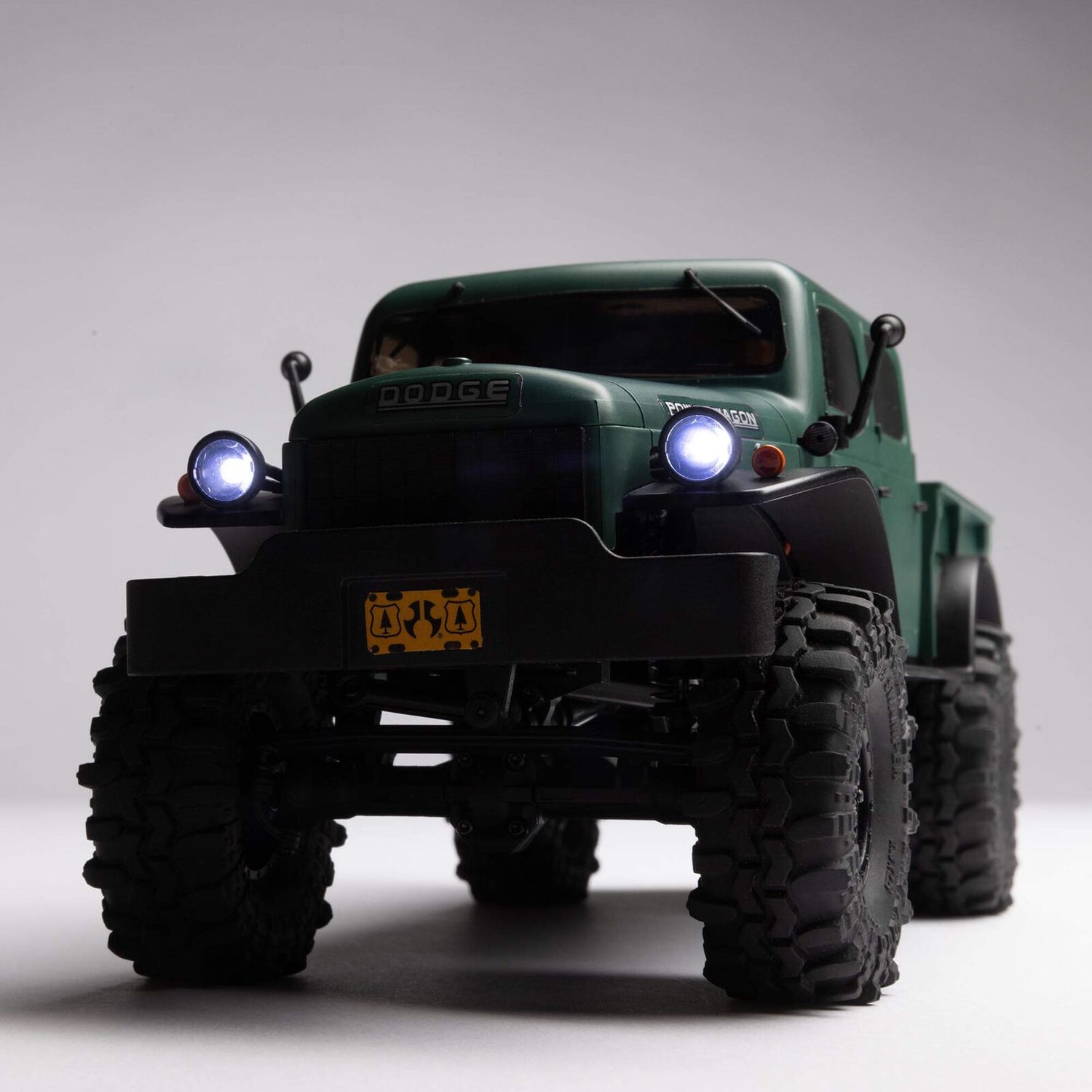 SCX24 40&#39;s 4 Door Dodge Power Wagon, Green: 1/24 4WD-RTR