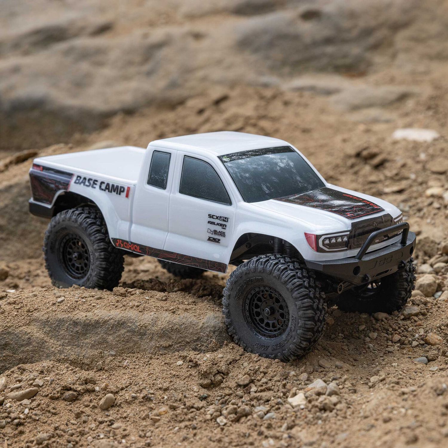 1/24 SCX24 Base Camp 4X4 RTR Brushed Rock Crawler (Battery &amp; Charger Included), White