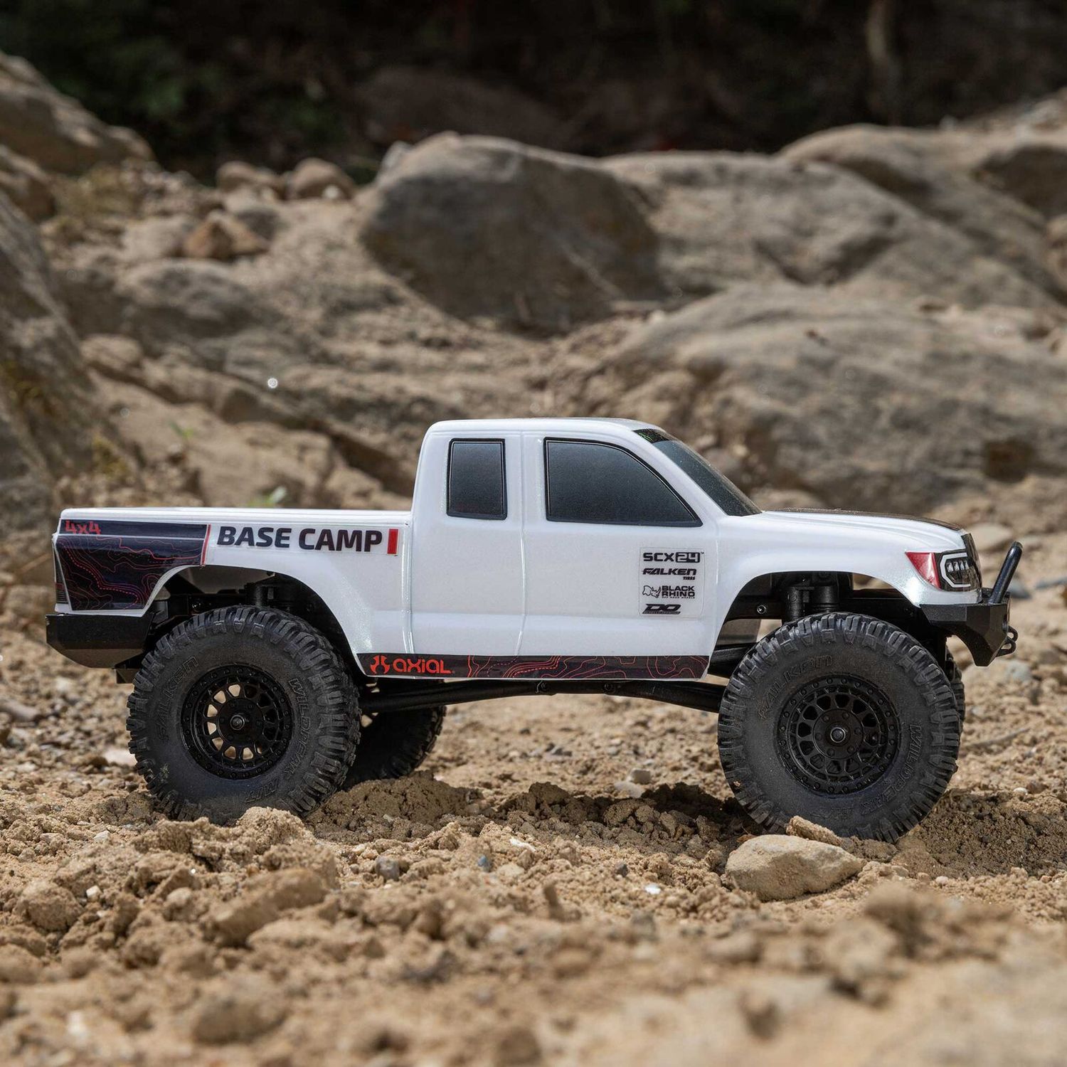 1/24 SCX24 Base Camp 4X4 RTR Brushed Rock Crawler (Battery &amp; Charger Included), White
