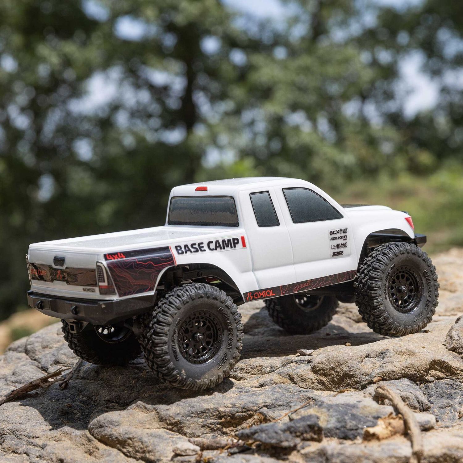 1/24 SCX24 Base Camp 4X4 RTR Brushed Rock Crawler (Battery &amp; Charger Included), White